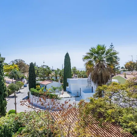 Guestready - Chasing The Sun In Malaga Marbella